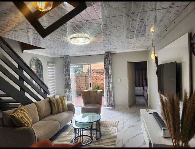 3 BEDROOM TOWNHOUSE FOR SALE IN GLEN MARAIS